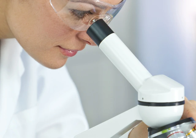 Biological microscope